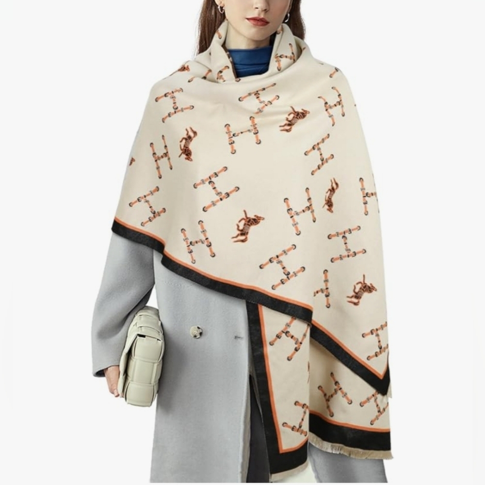 SALE🎉 Stylish Open Front Poncho Cape Scarf Wrap With Horse Design